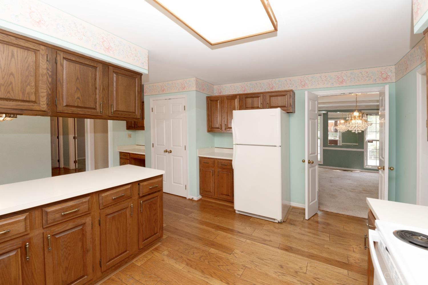 825 Woodscene Court