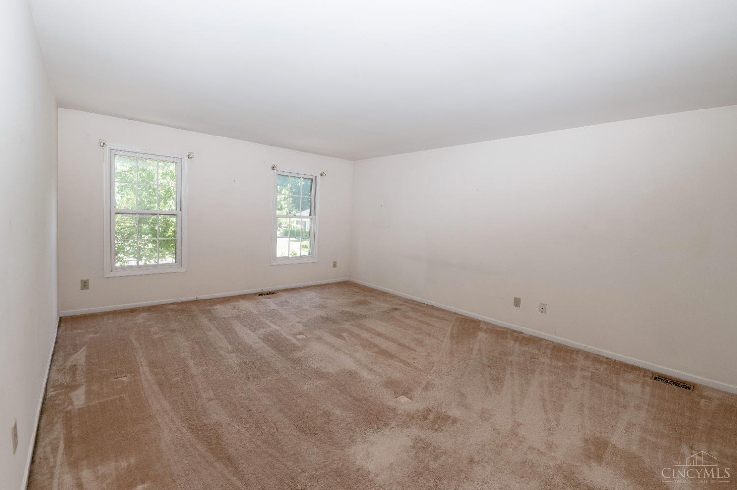 825 Woodscene Court