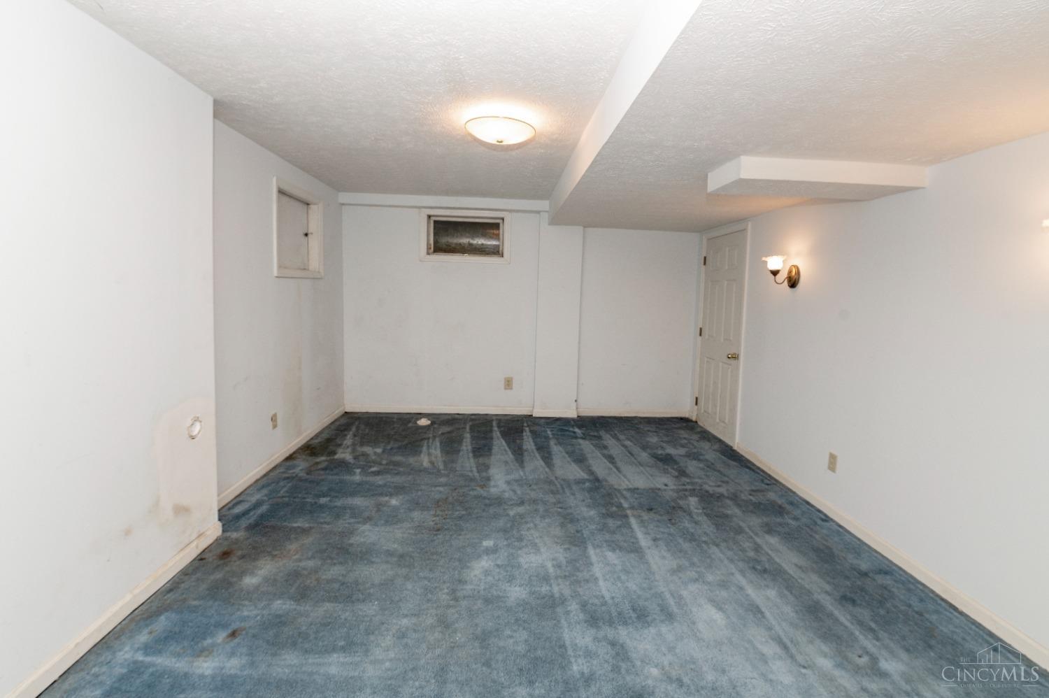 825 Woodscene Court