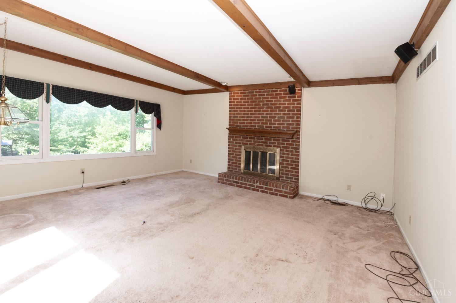 825 Woodscene Court