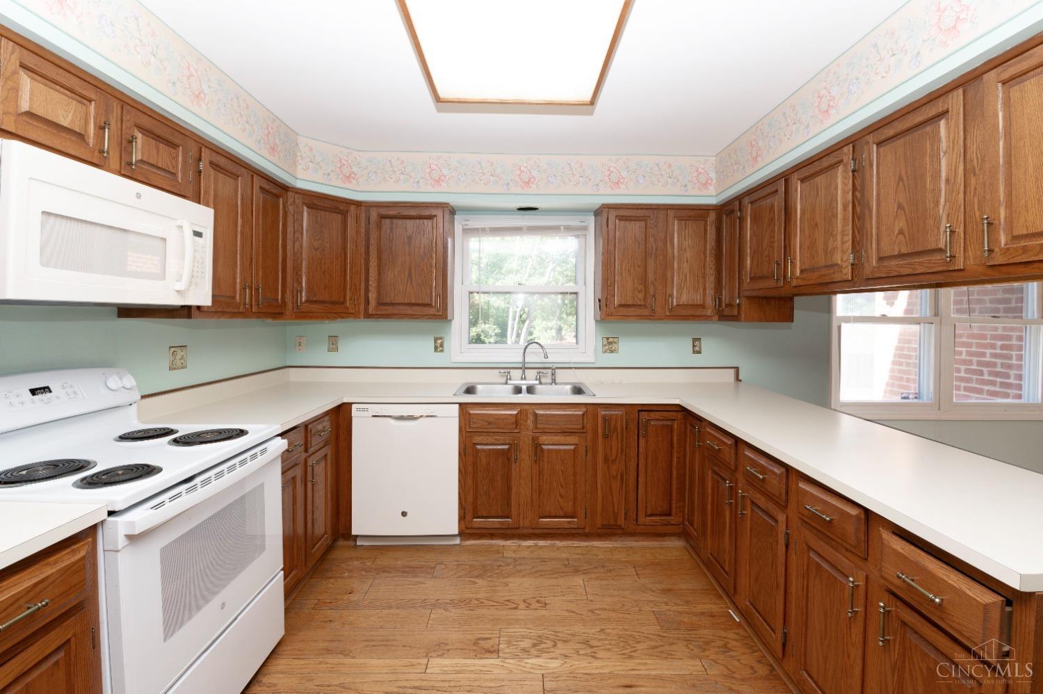 825 Woodscene Court