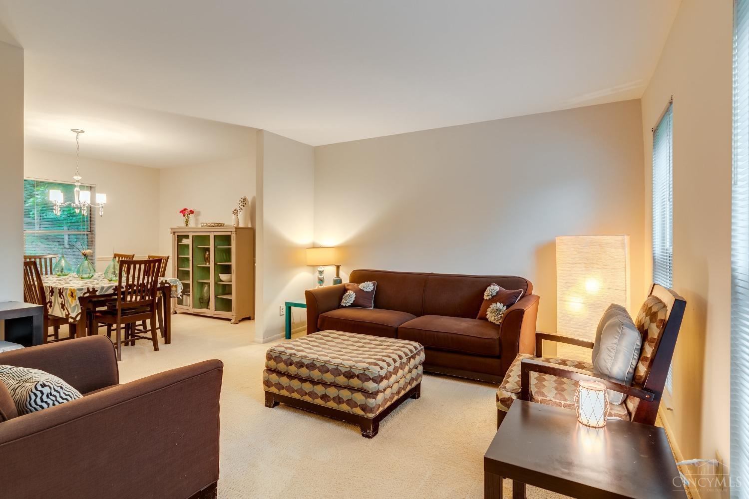 9776 Caseys Crossing