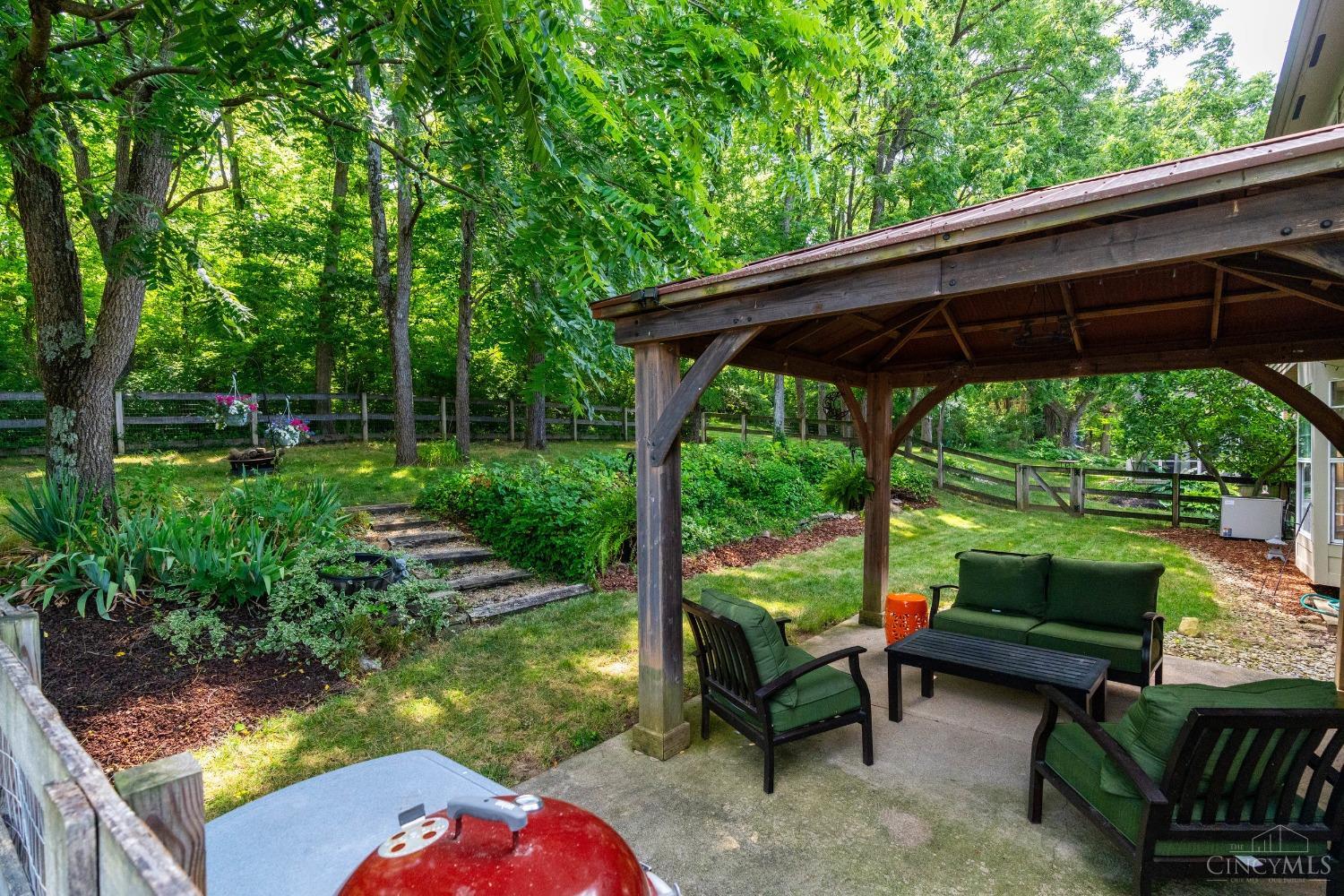 9776 Caseys Crossing