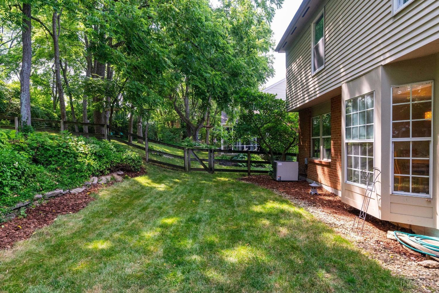 9776 Caseys Crossing