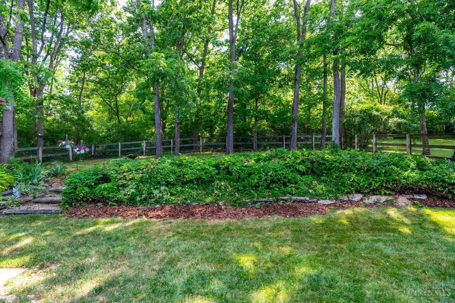 9776 Caseys Crossing