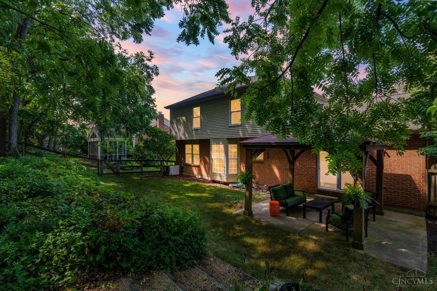 9776 Caseys Crossing