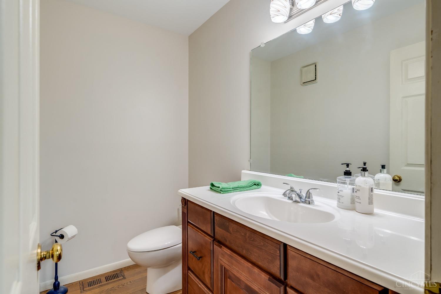 9776 Caseys Crossing