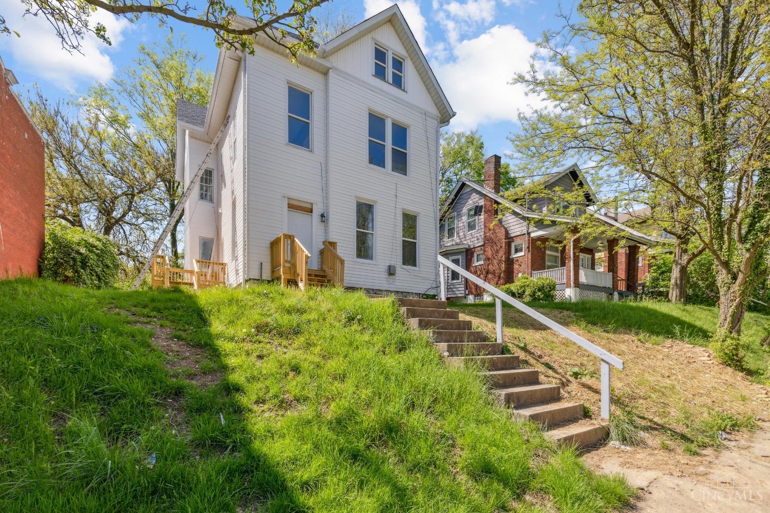 1019 Seton Avenue