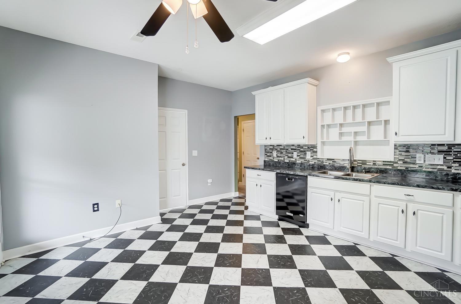 4276 N Gensen Loop