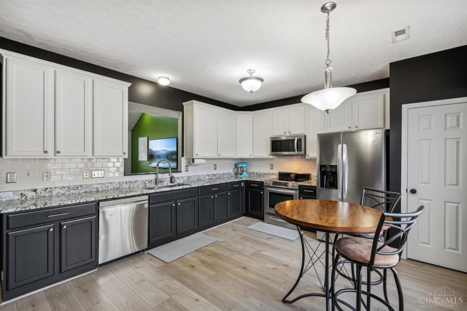 861 W Anson Drive