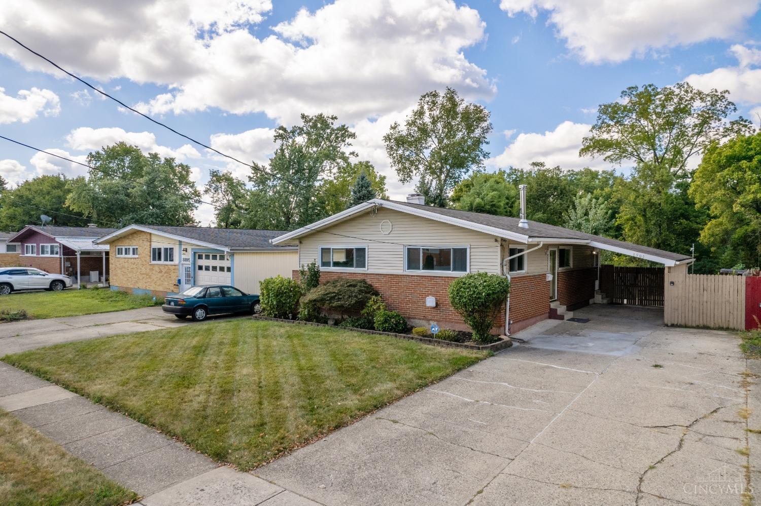 8905 Fontainebleau Terrace