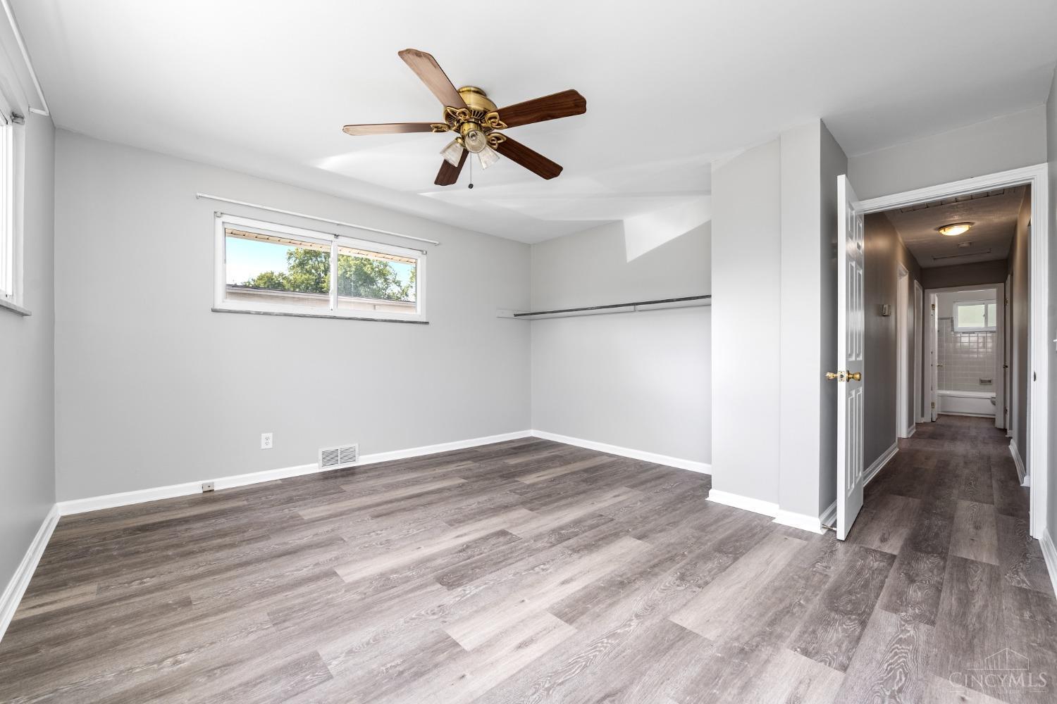 8905 Fontainebleau Terrace