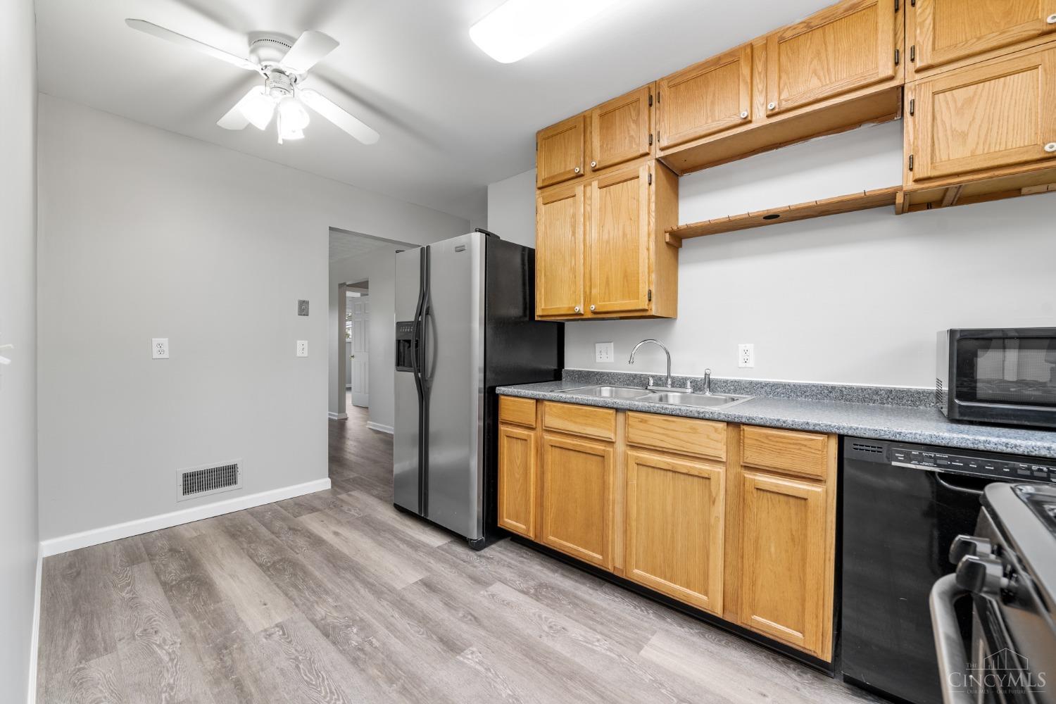8905 Fontainebleau Terrace