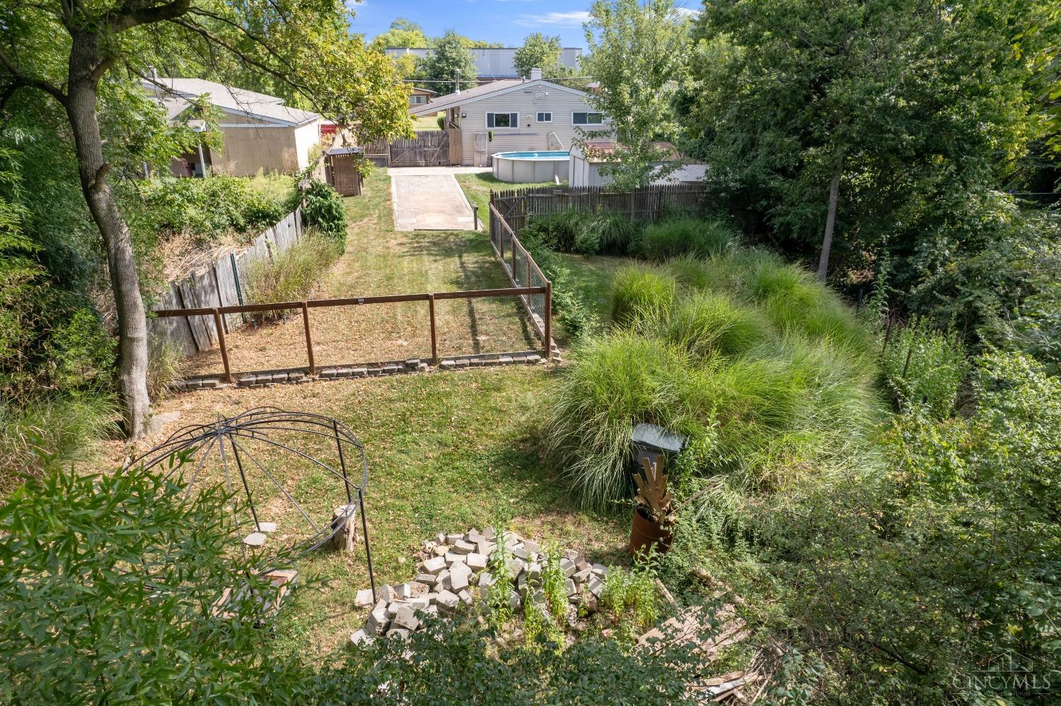 8905 Fontainebleau Terrace