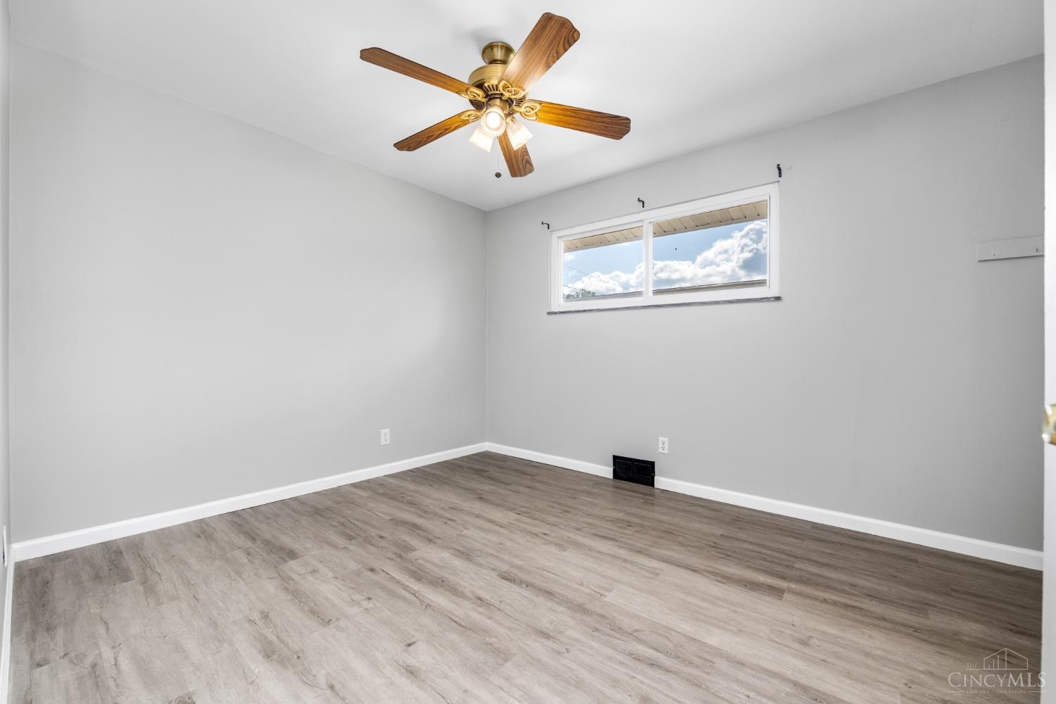 8905 Fontainebleau Terrace