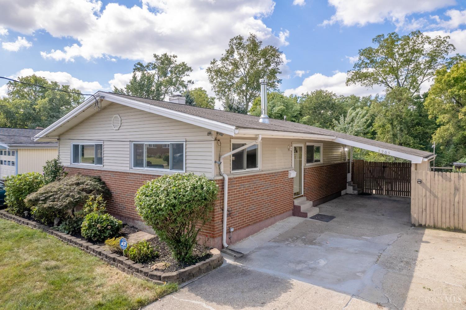 8905 Fontainebleau Terrace