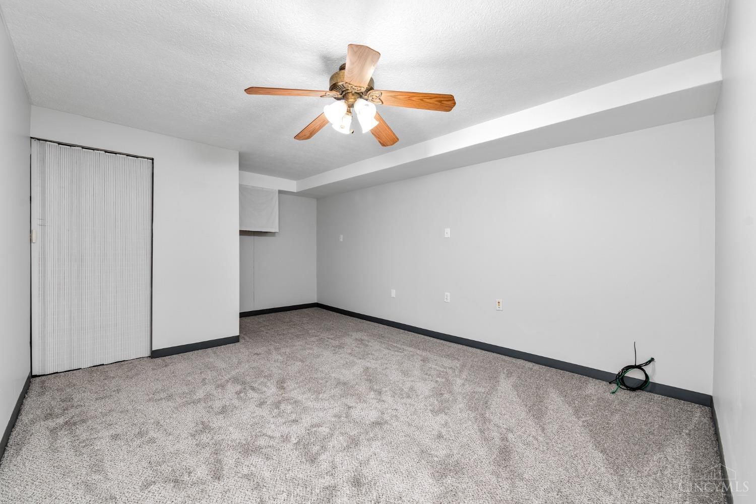 8905 Fontainebleau Terrace
