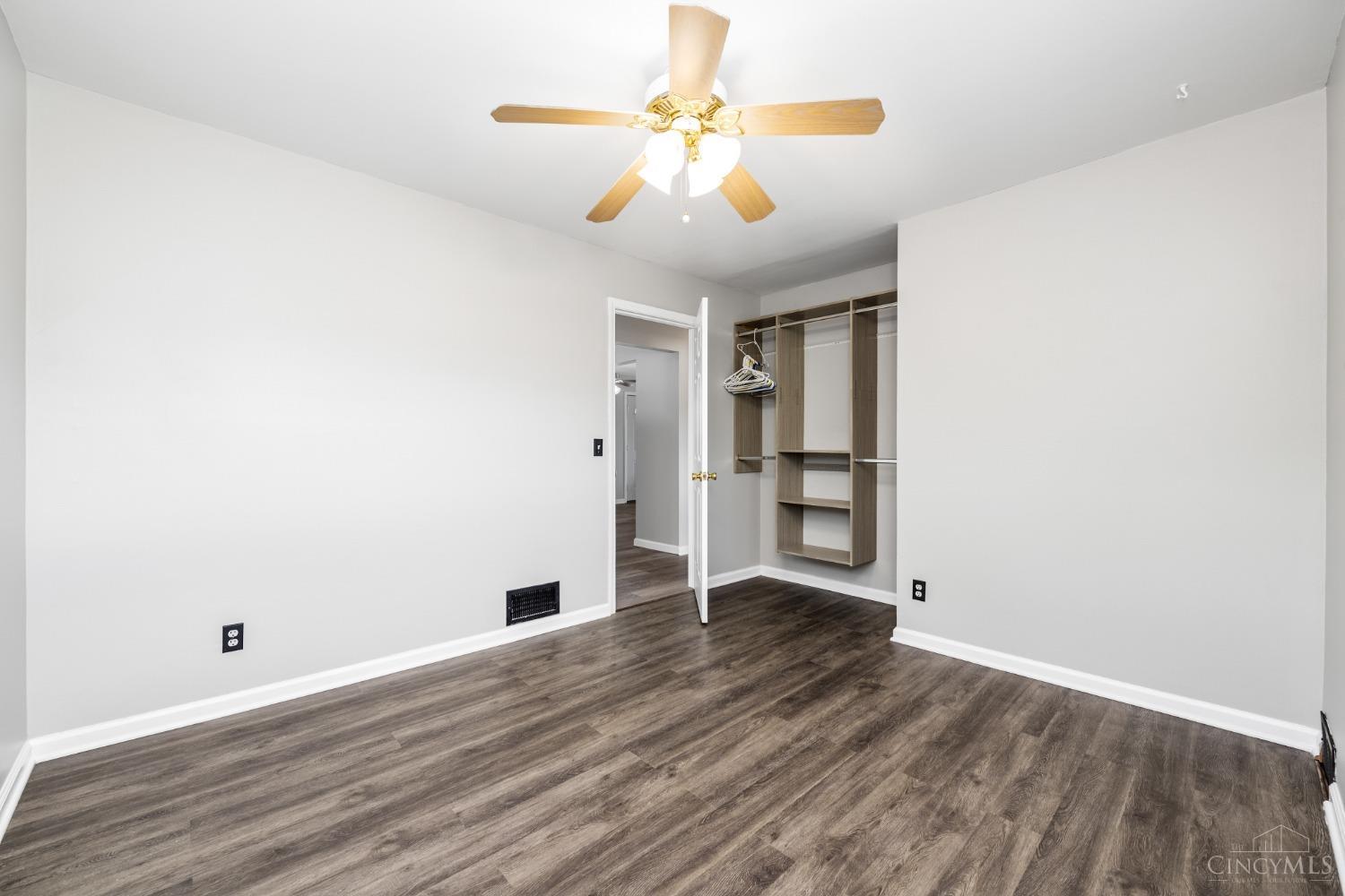 8905 Fontainebleau Terrace