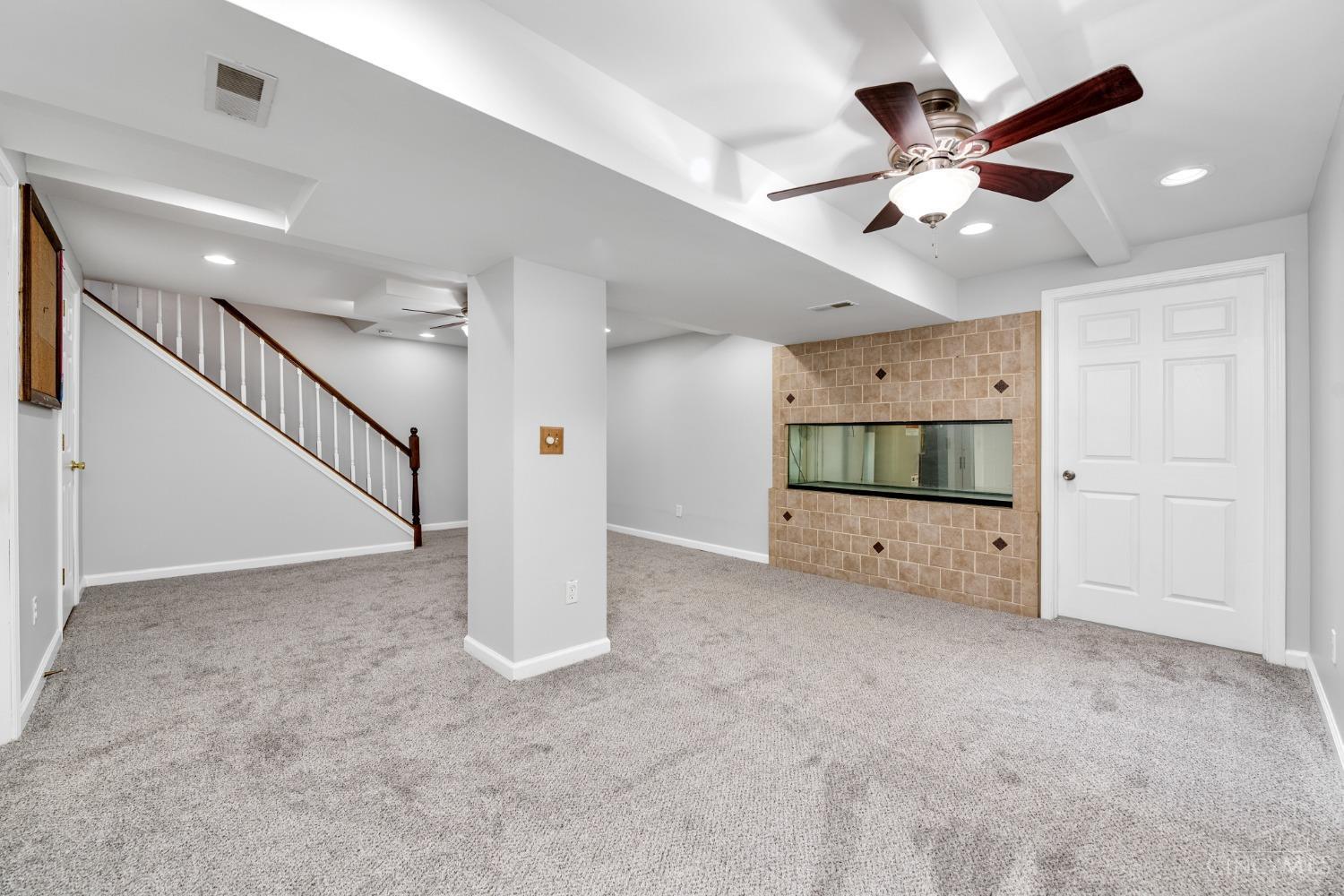 8905 Fontainebleau Terrace