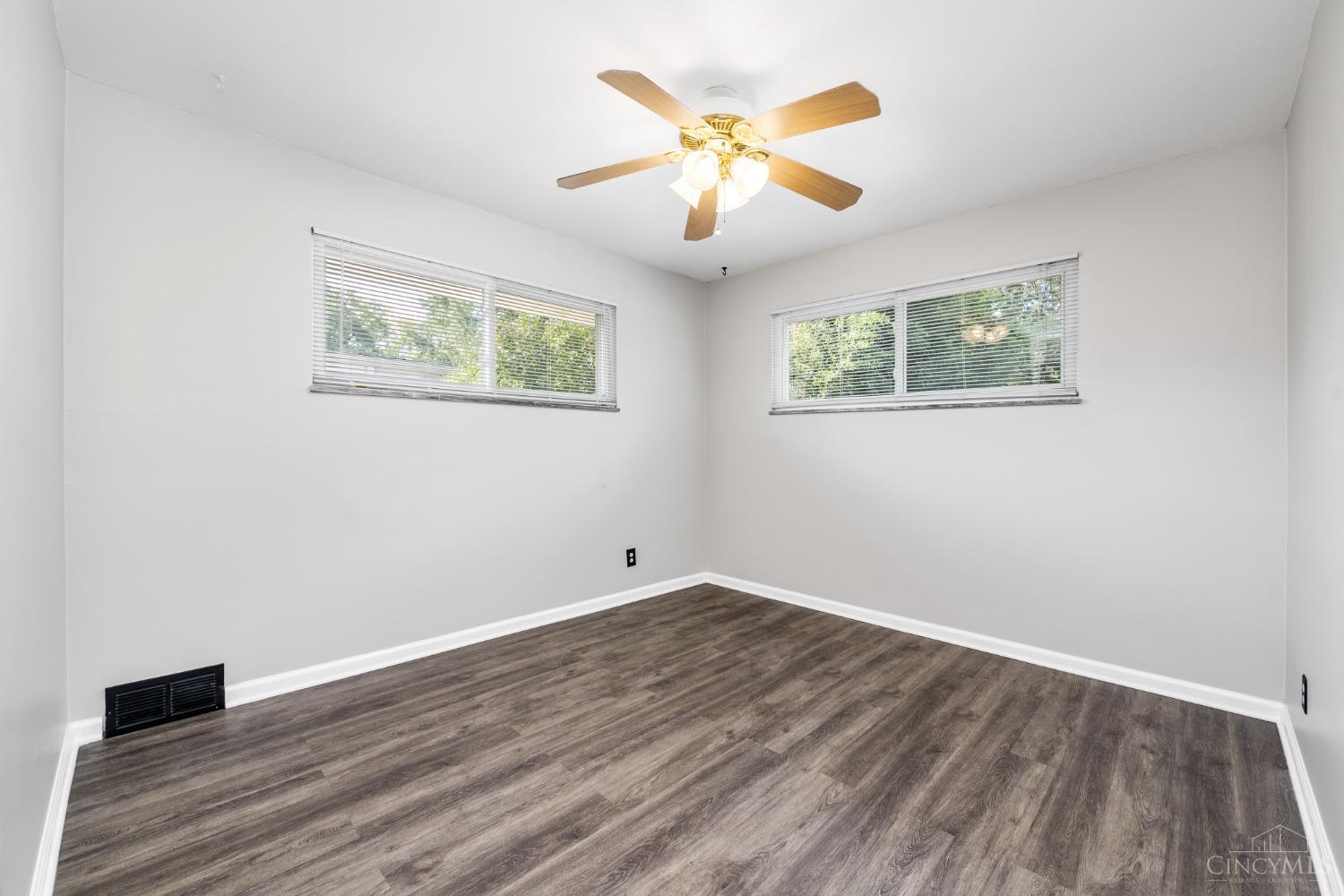 8905 Fontainebleau Terrace