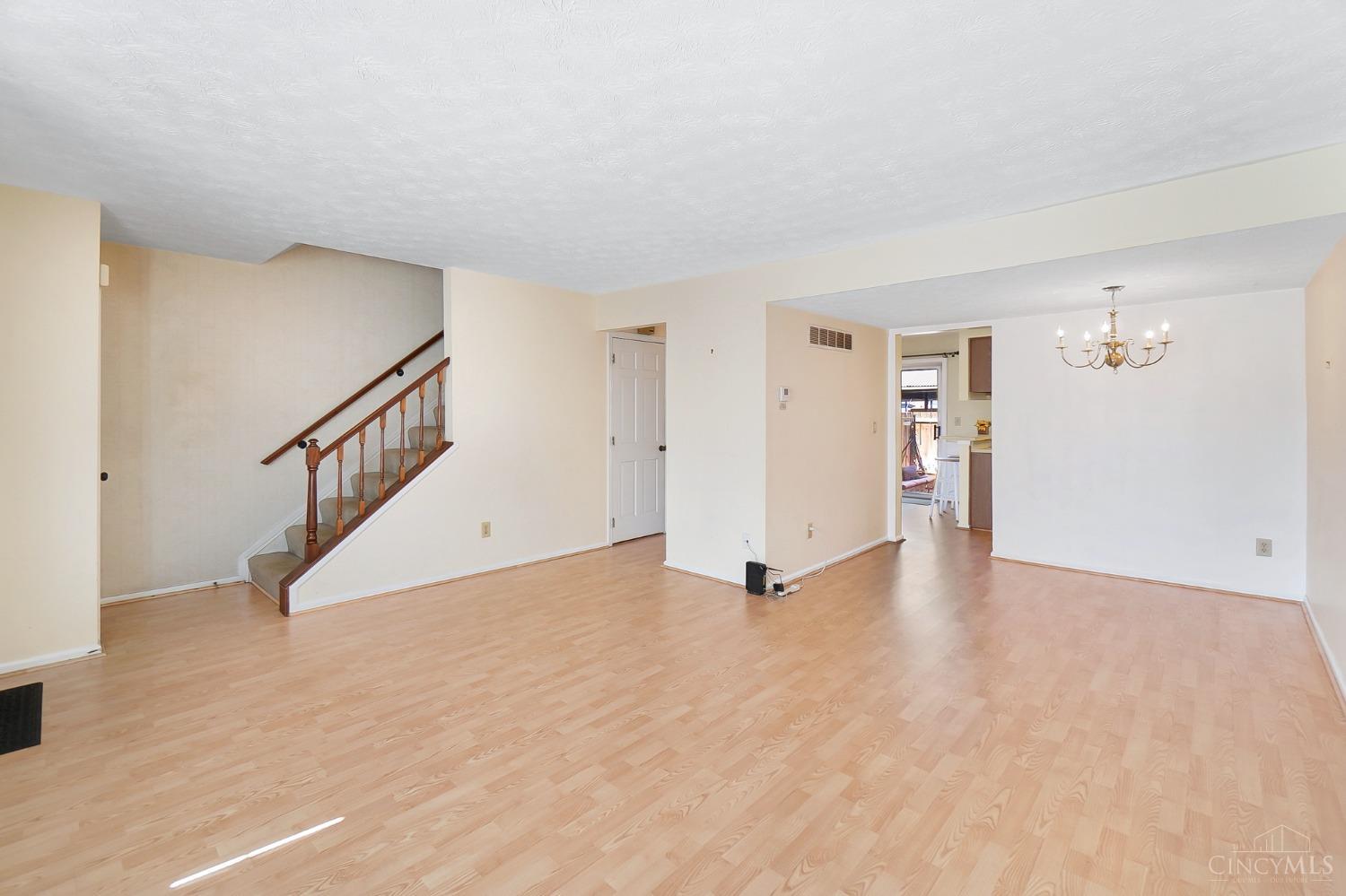 3470 Sunbury Lane