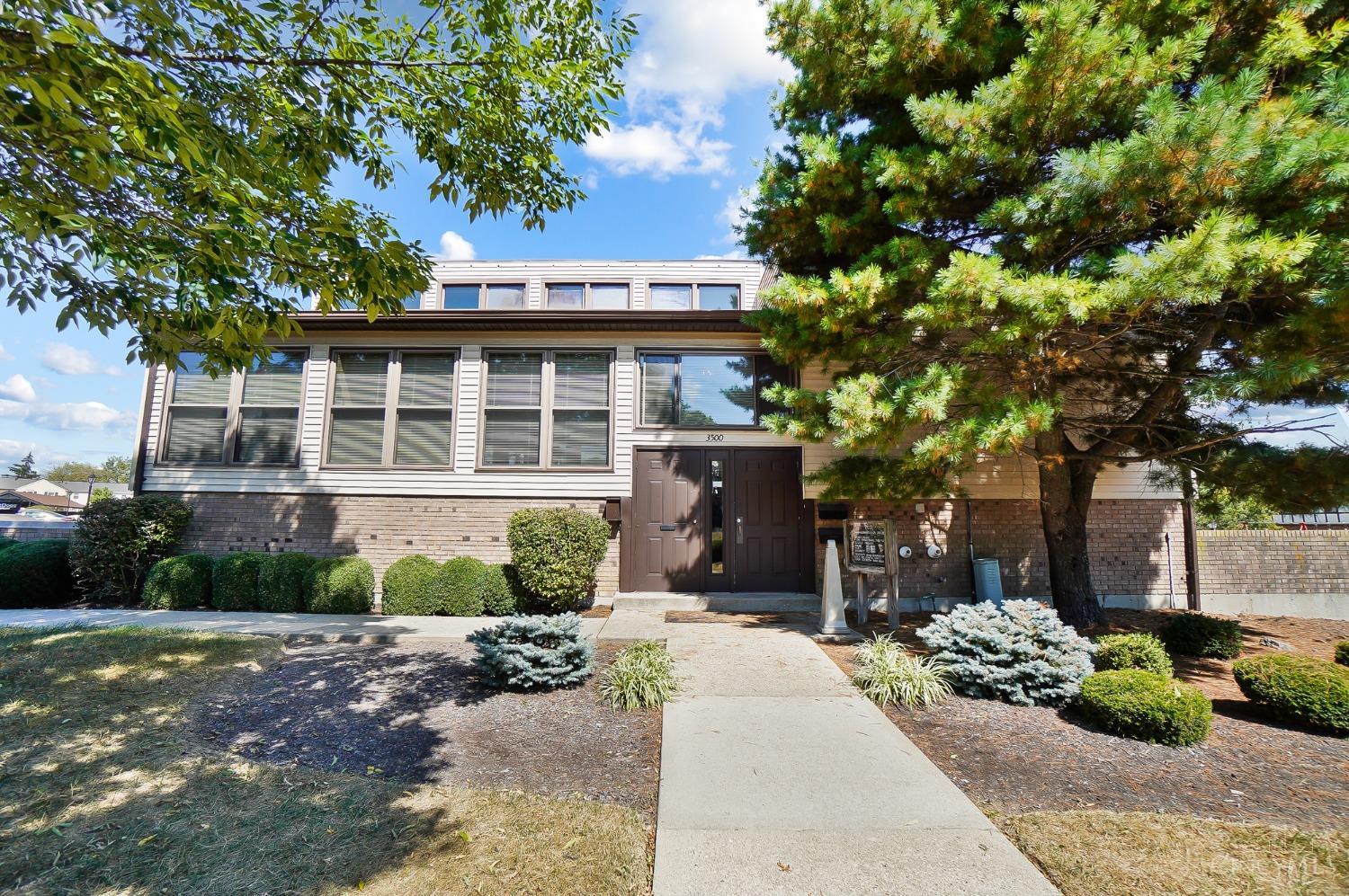 3470 Sunbury Lane
