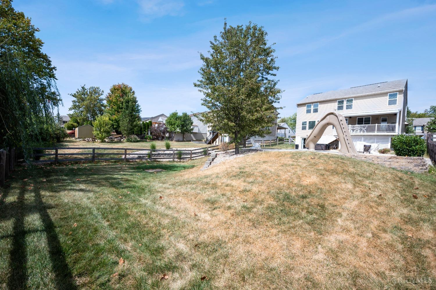 8823 Bluejay View Drive