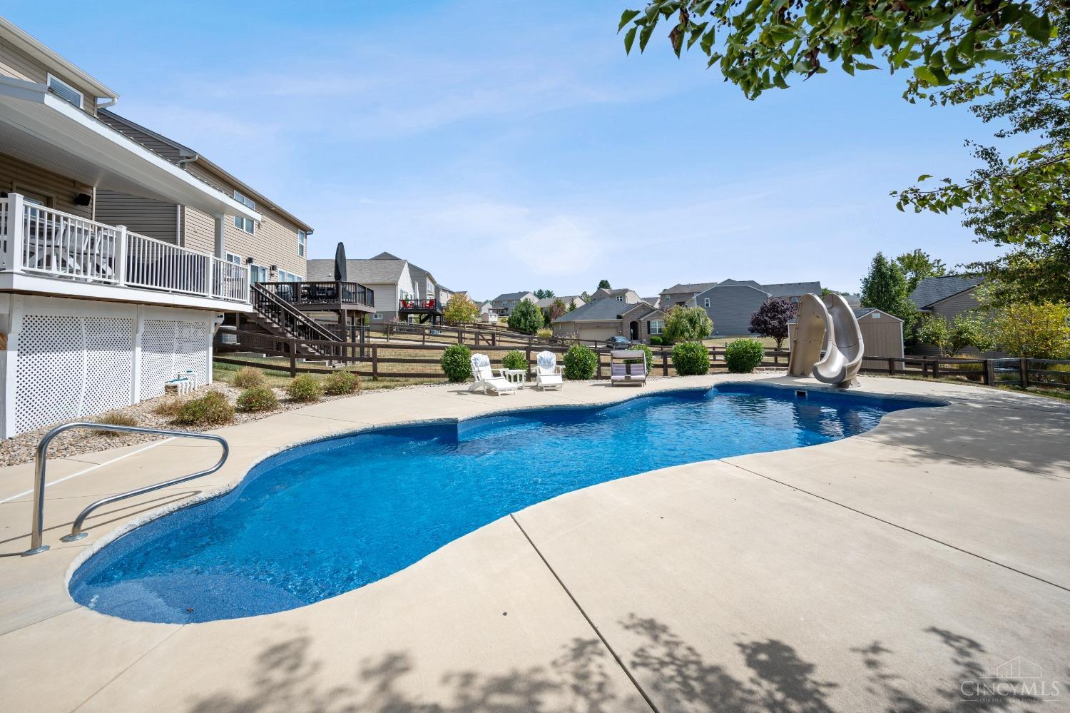 8823 Bluejay View Drive