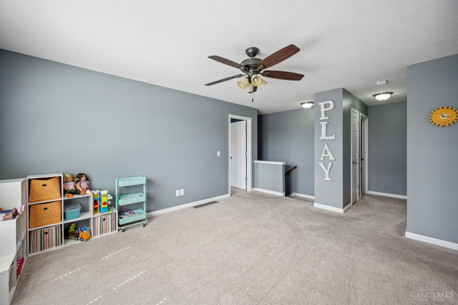 8823 Bluejay View Drive