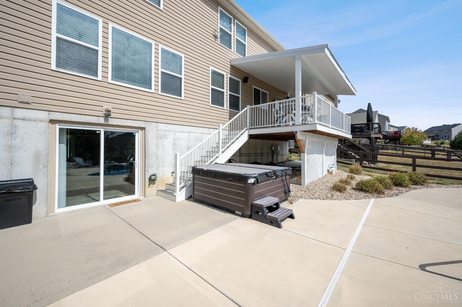 8823 Bluejay View Drive