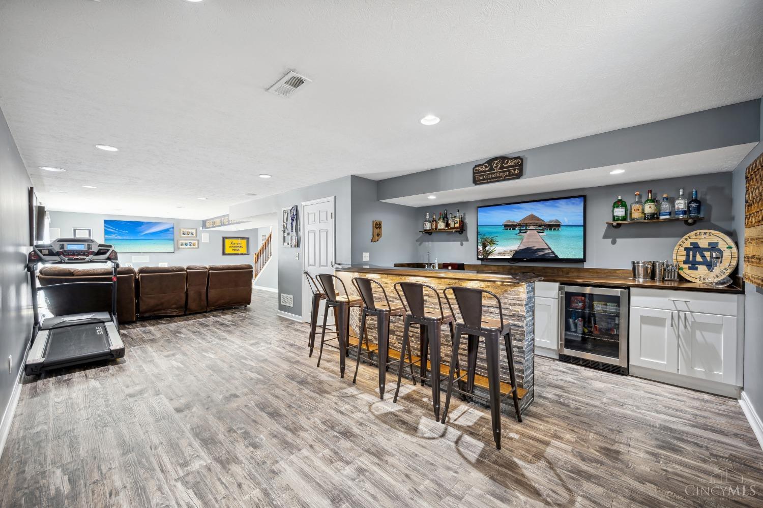 8823 Bluejay View Drive