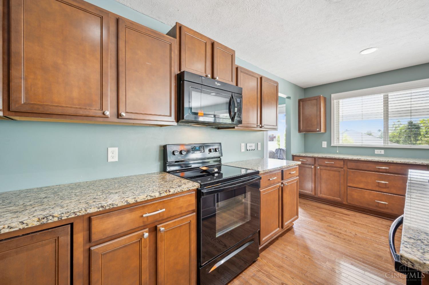 8823 Bluejay View Drive