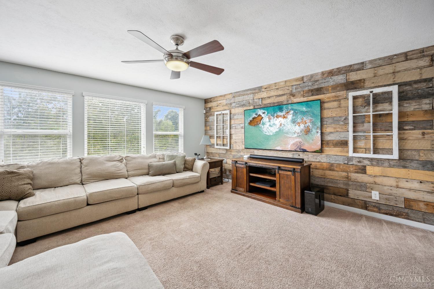 8823 Bluejay View Drive