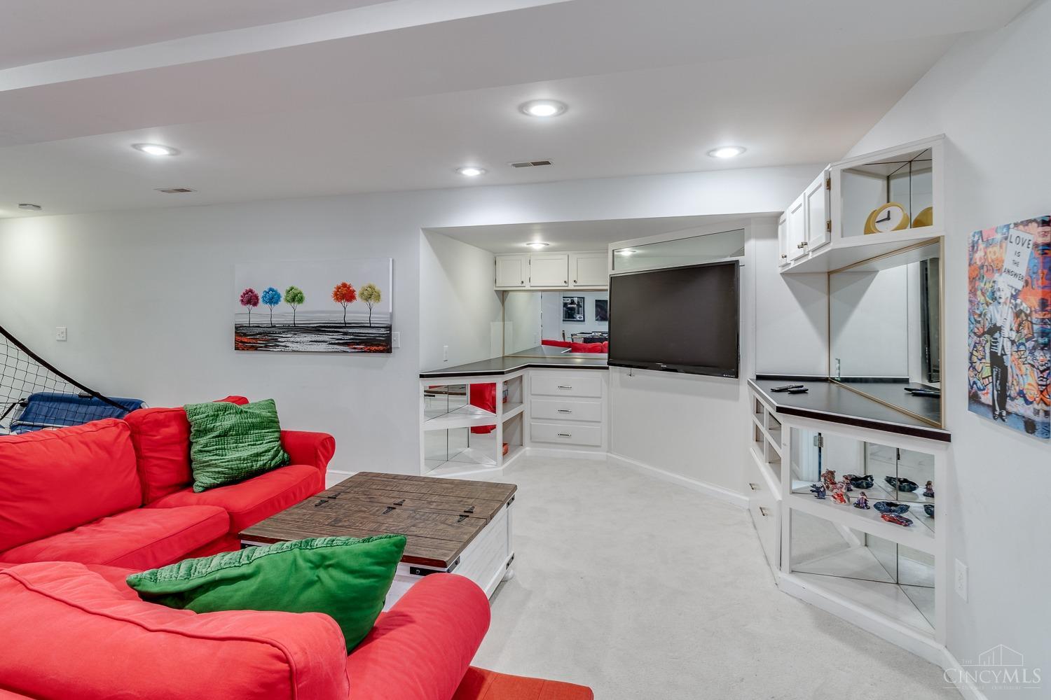 5410 Fallen Timbers Drive