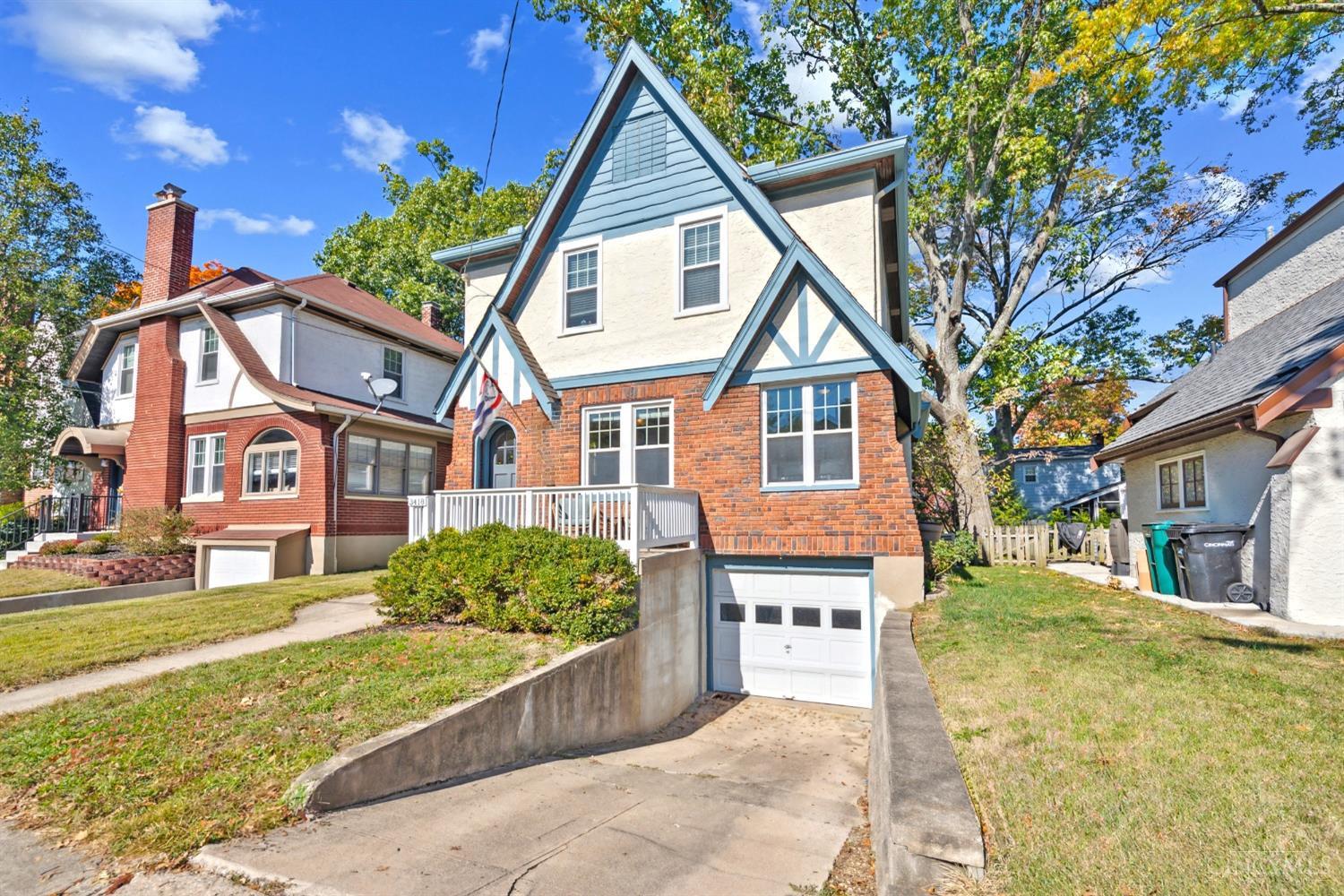 3418 Oakview Place