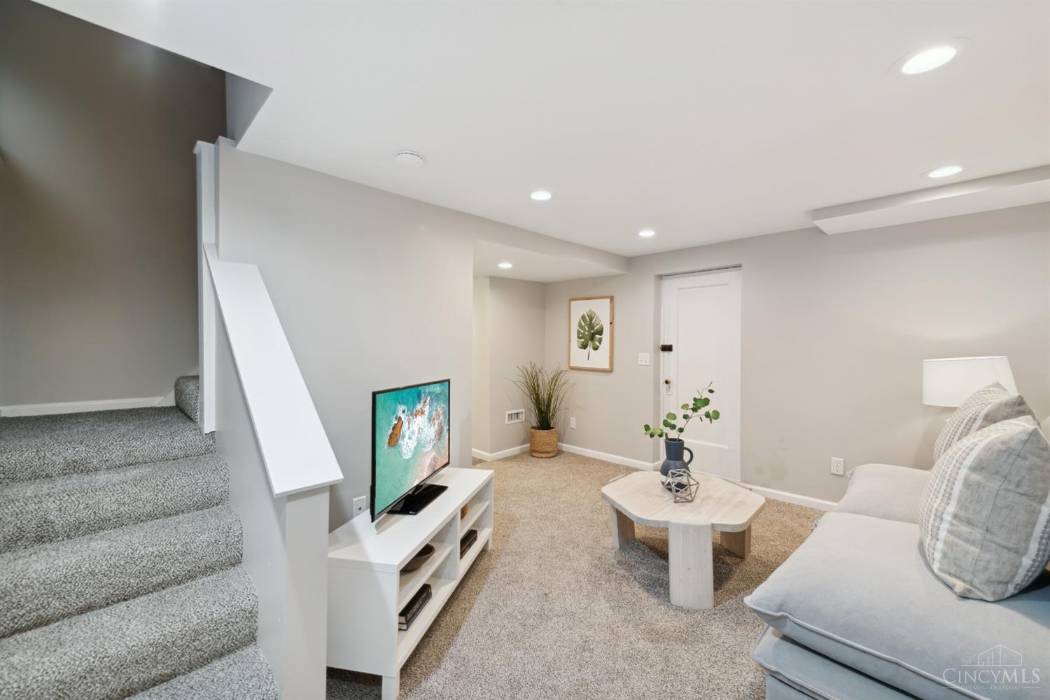 3418 Oakview Place