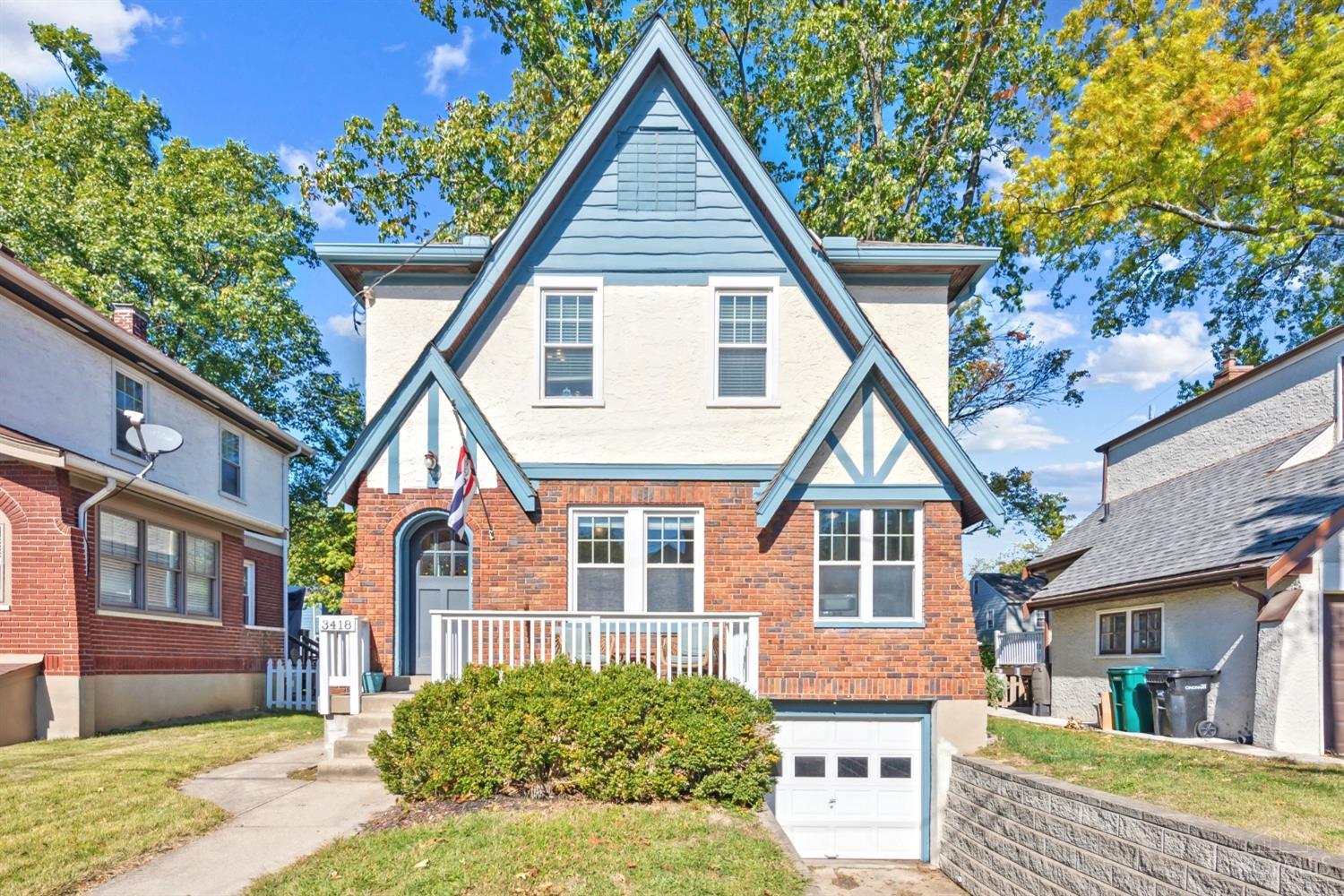 3418 Oakview Place
