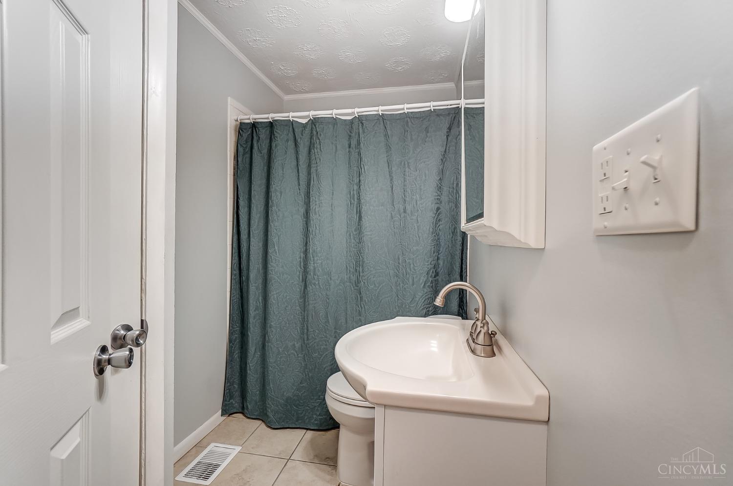 1404 W Main Street