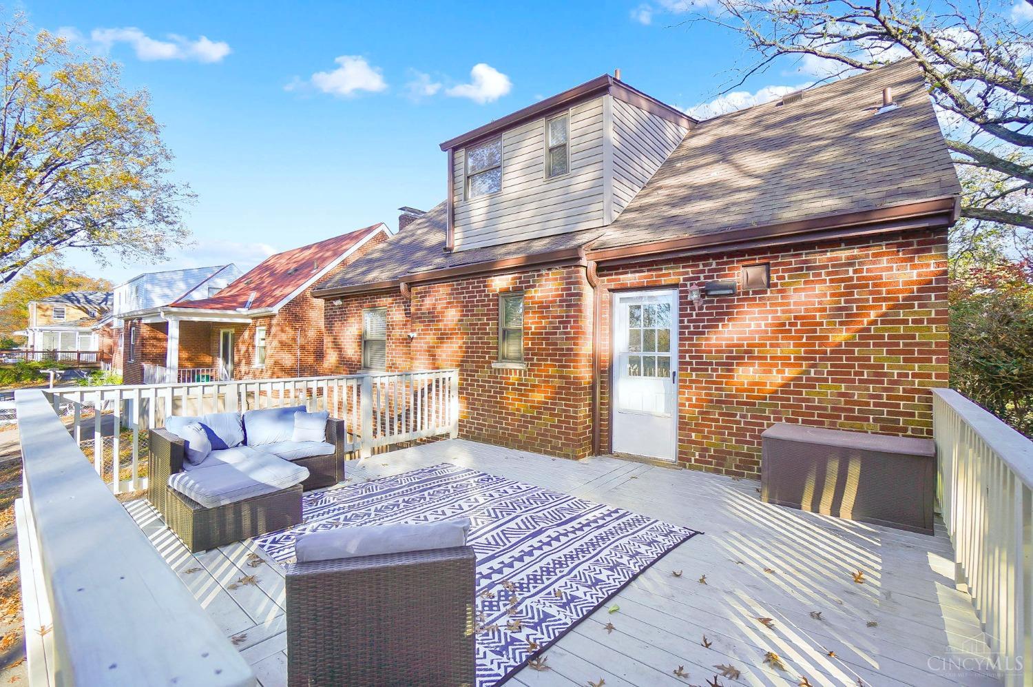 1109 Maureen Lane
