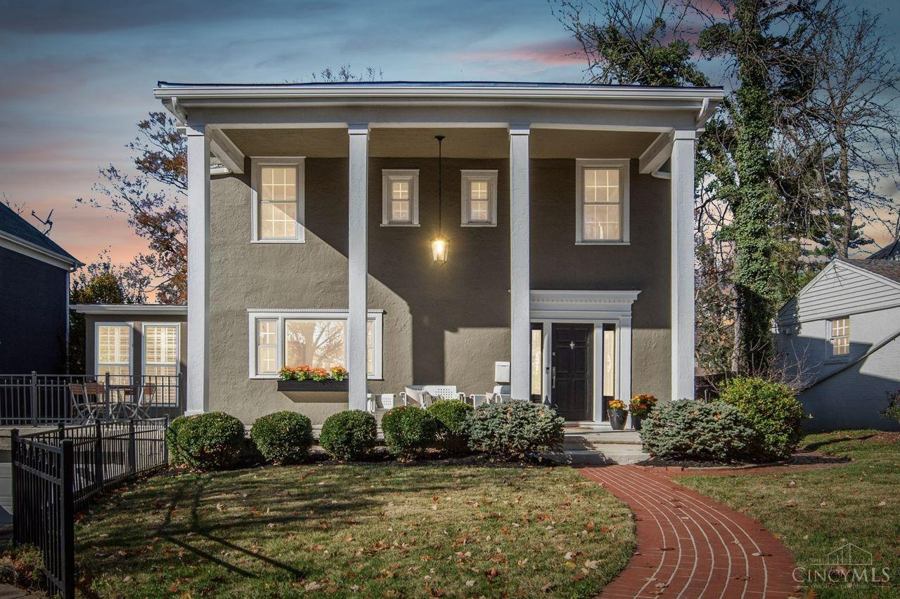 995 Richwood Circle