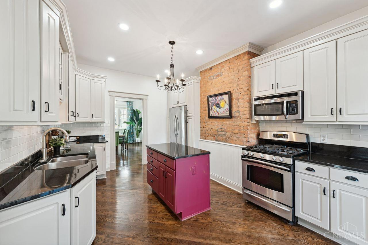 995 Richwood Circle