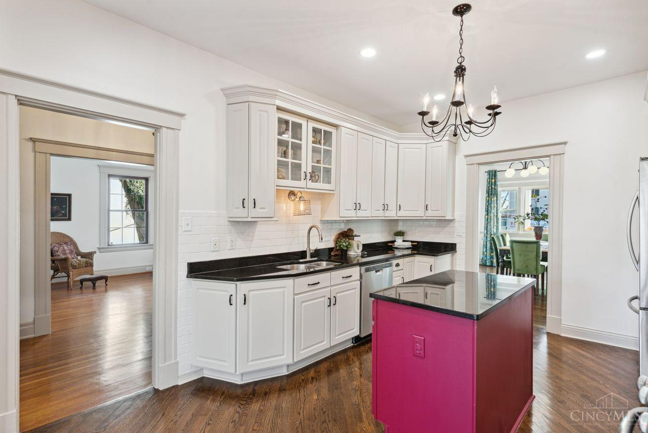 995 Richwood Circle