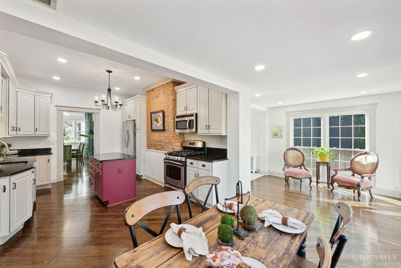 995 Richwood Circle