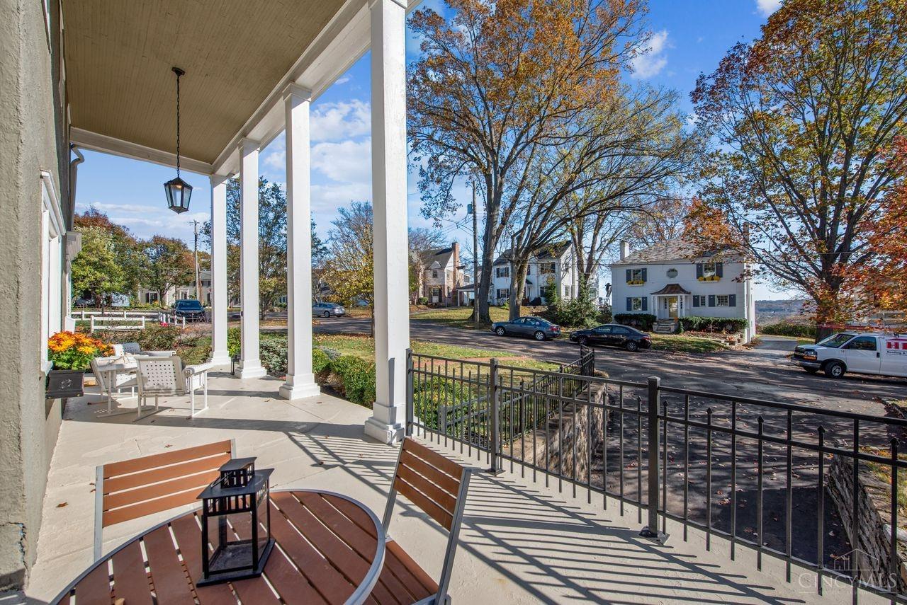 995 Richwood Circle
