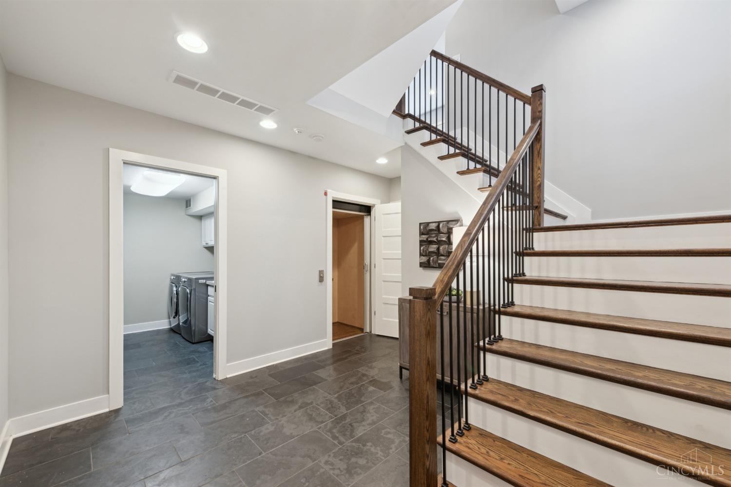 556 Empress Avenue