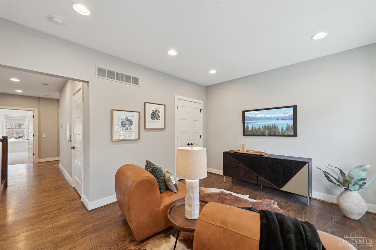556 Empress Avenue