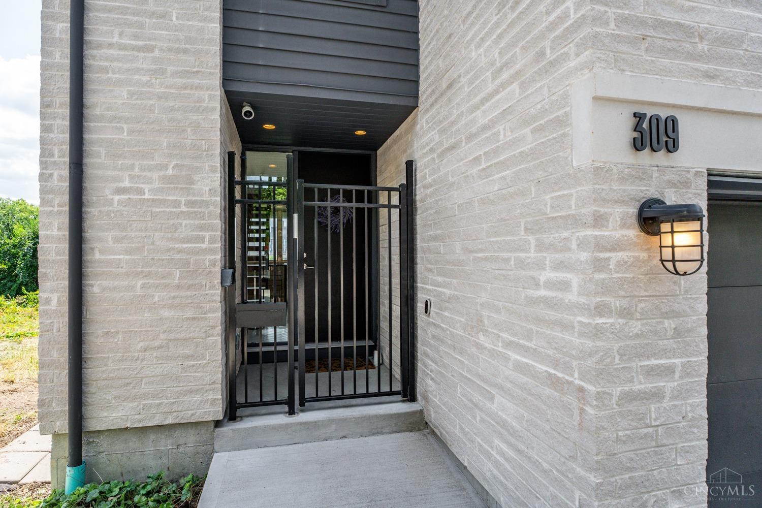 309 Mulberry Street