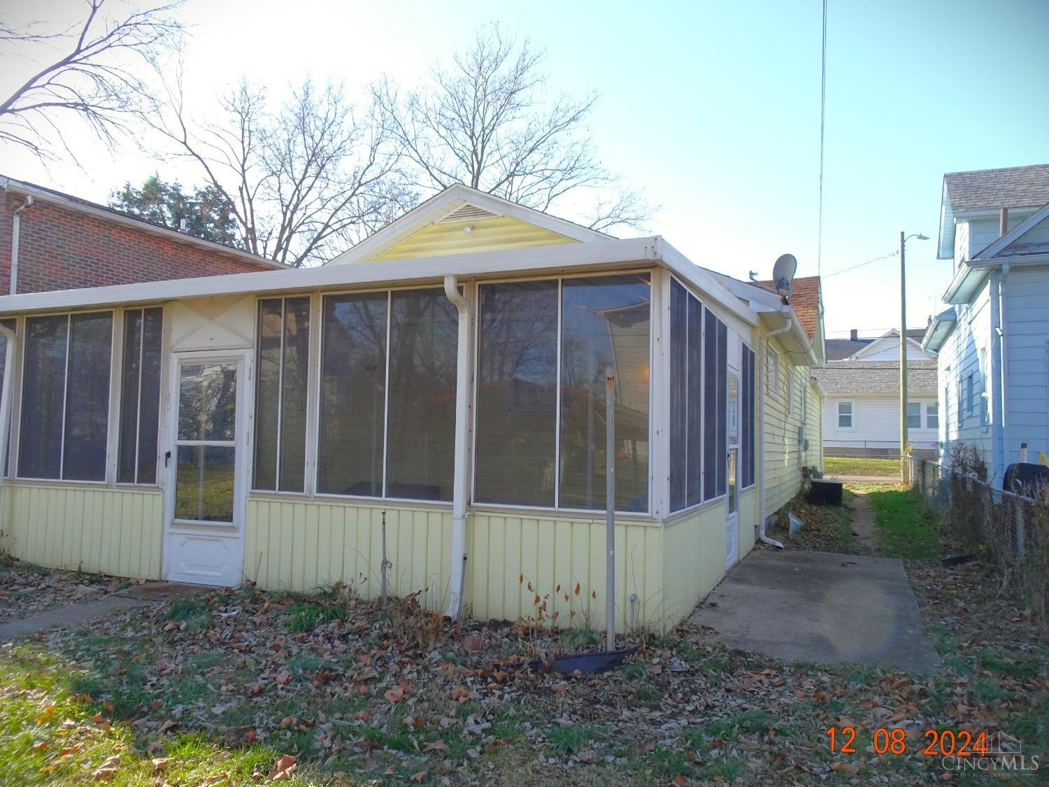 1211 Grove Street