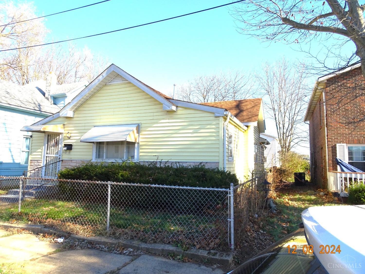 1211 Grove Street