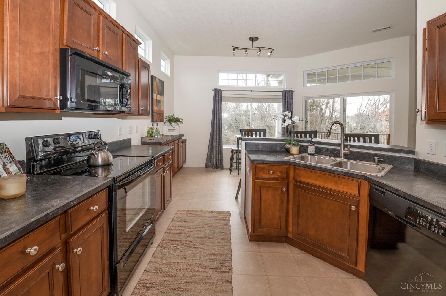 1242 Feather Trail